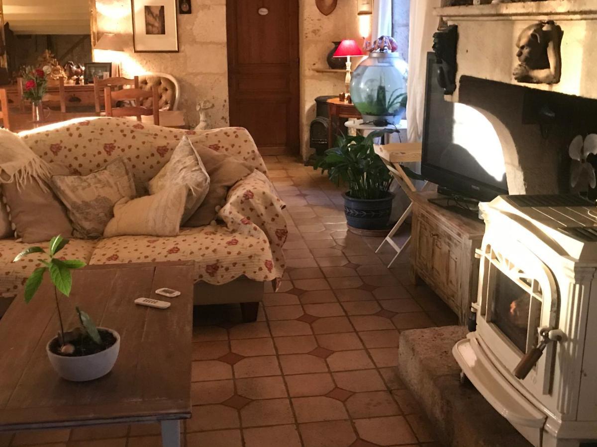 Bed and Breakfast Le Peyrail Les Lèves-et-Thoumeyragues Esterno foto
