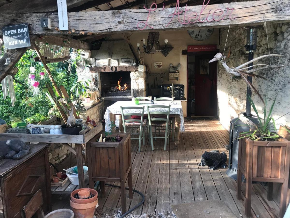 Bed and Breakfast Le Peyrail Les Lèves-et-Thoumeyragues Esterno foto