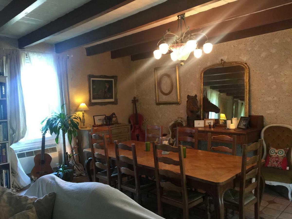 Bed and Breakfast Le Peyrail Les Lèves-et-Thoumeyragues Esterno foto